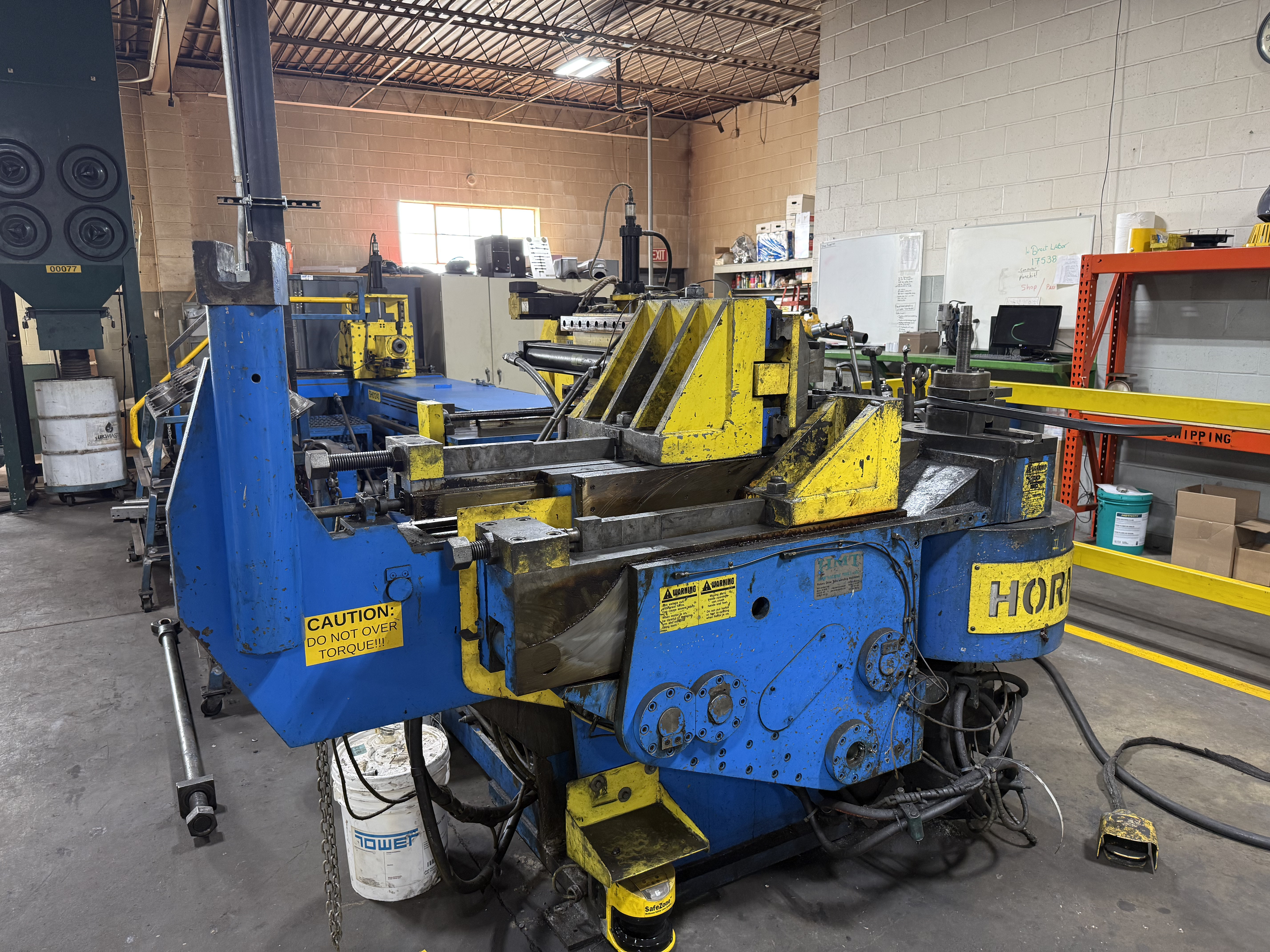 CNC tube bender